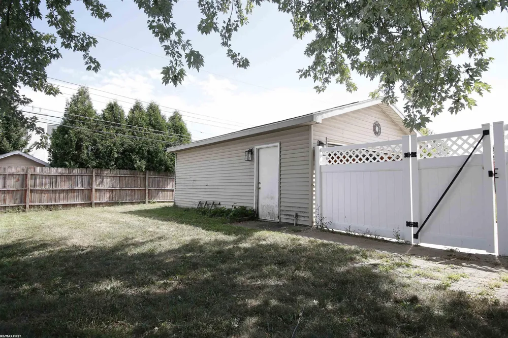 34404 Maynard Street Clinton Charter Township, MI 48035