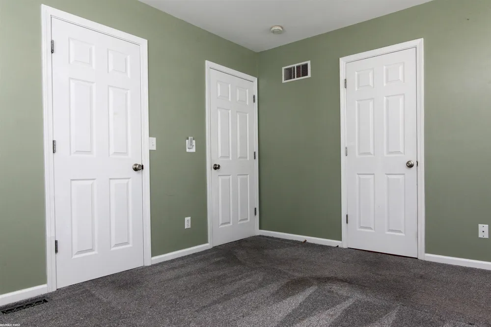 34404 Maynard Street Clinton Charter Township, MI 48035