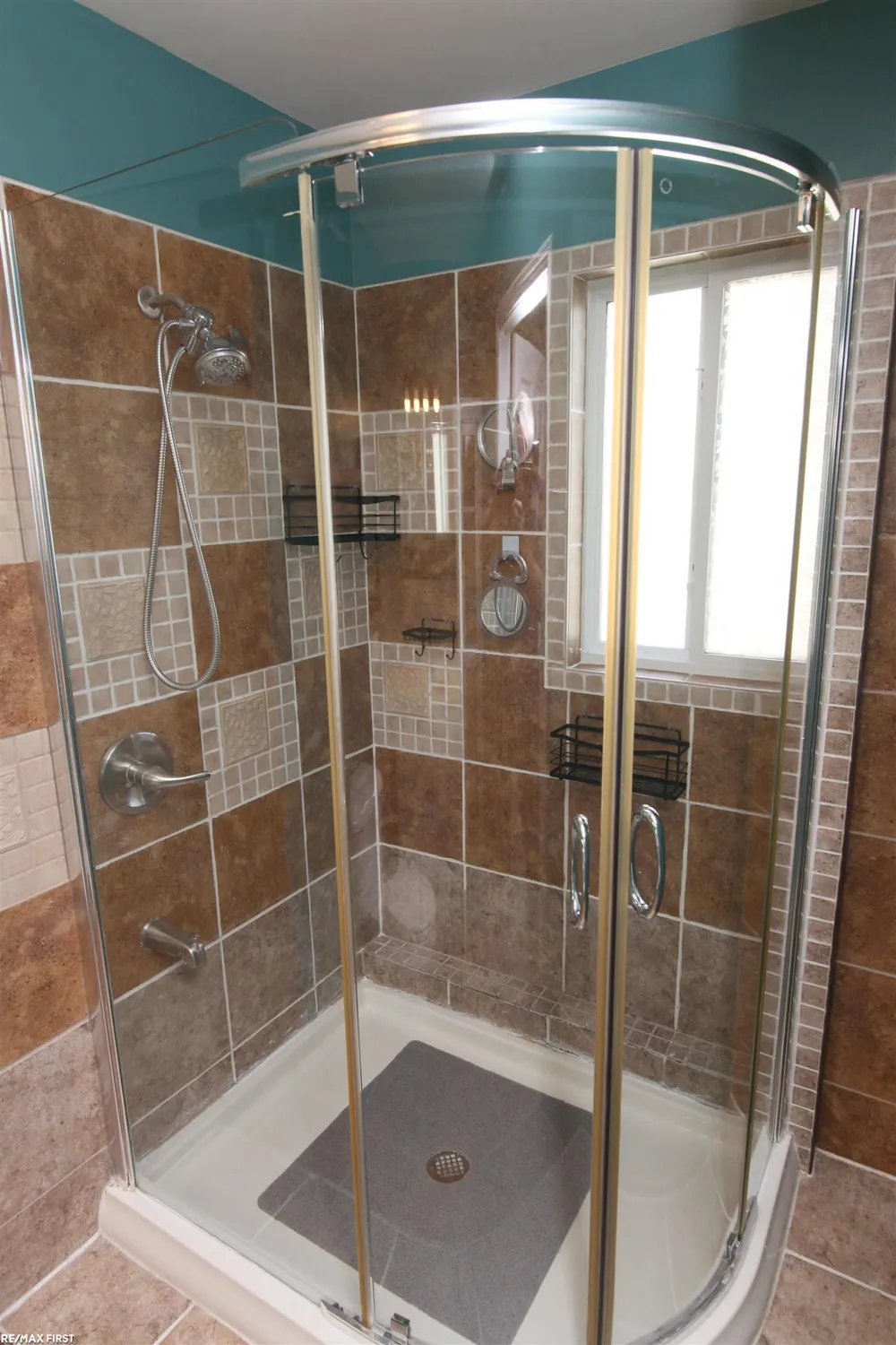 34404 Maynard Street Clinton Charter Township, MI 48035