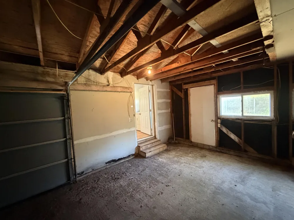 1115 Park Clare City, MI 48617