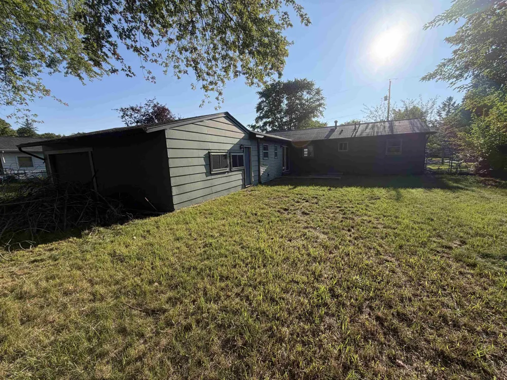 1115 Park Clare City, MI 48617