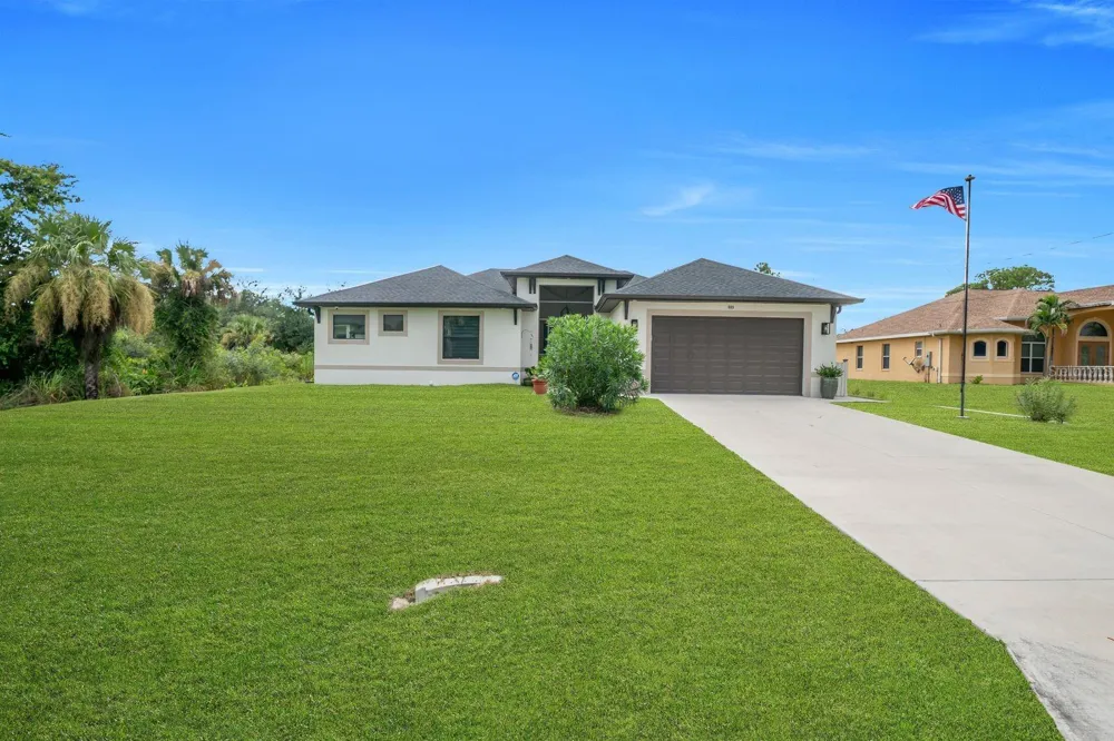 609 CLAYTON AVENUE Lehigh Acres, FL 33972