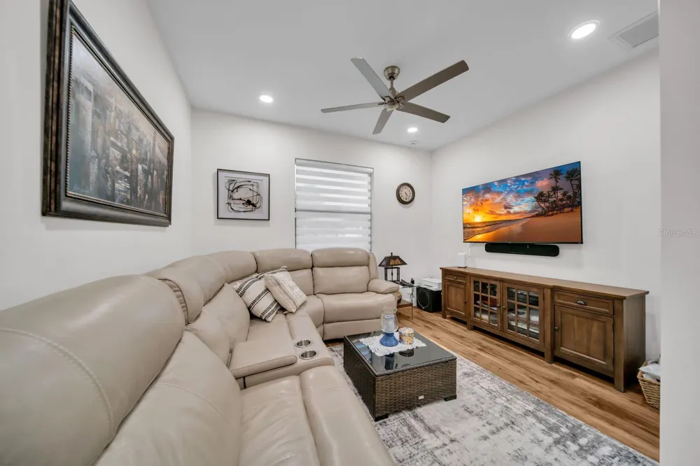 609 CLAYTON AVENUE Lehigh Acres, FL 33972