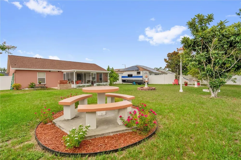 1366 MERRIMACK PLACE Davenport, FL 33837