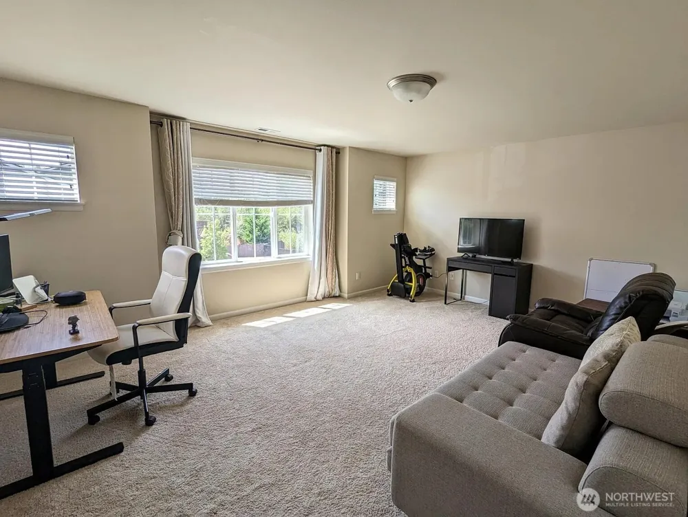 4025 181st Place SE Bothell, WA 98012
