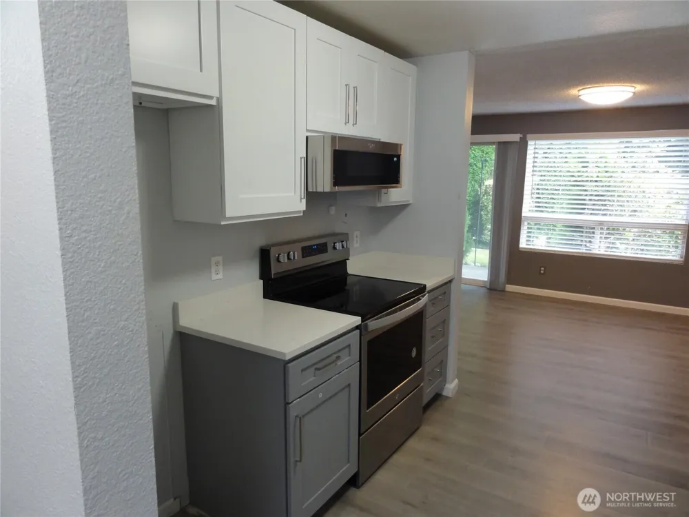 2007 SW 318th Place #7A Federal Way, WA 98023