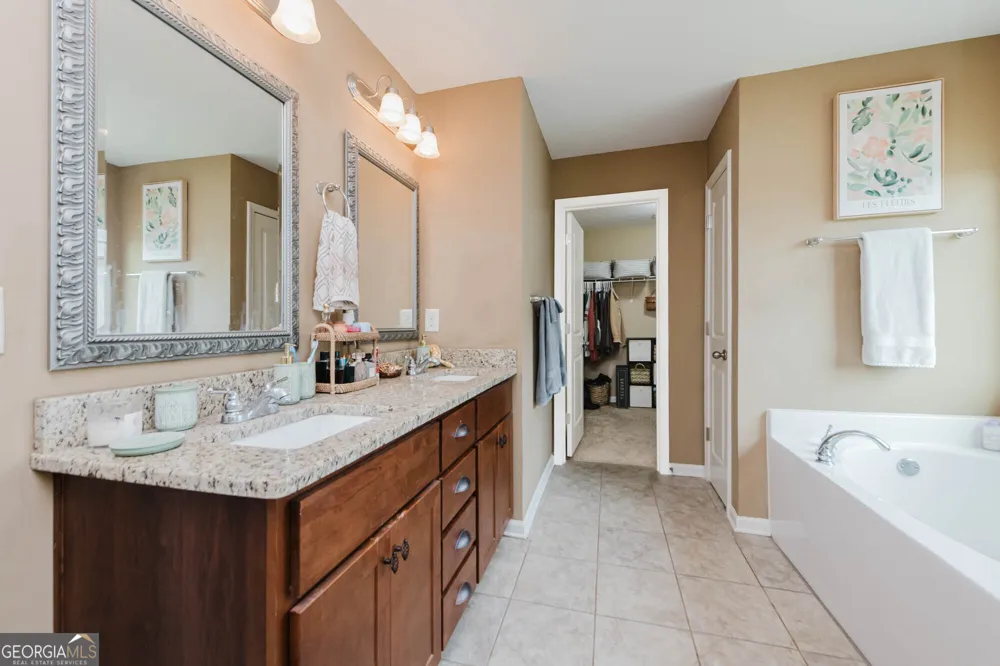 211 Wild Azalea DR Perry, GA 31069