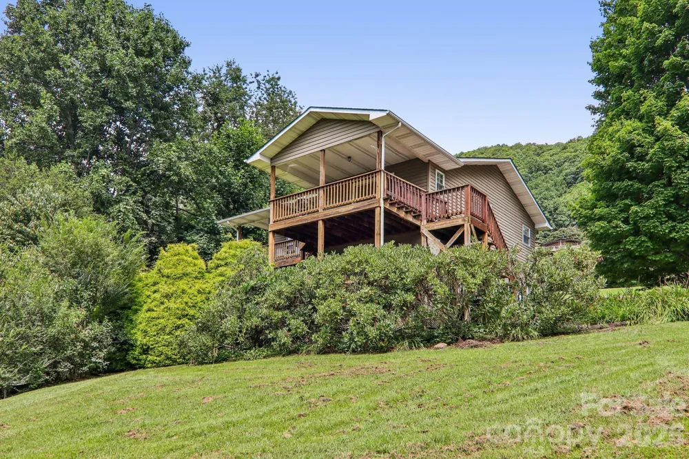 169 Highview Drive Maggie Valley, NC 28751