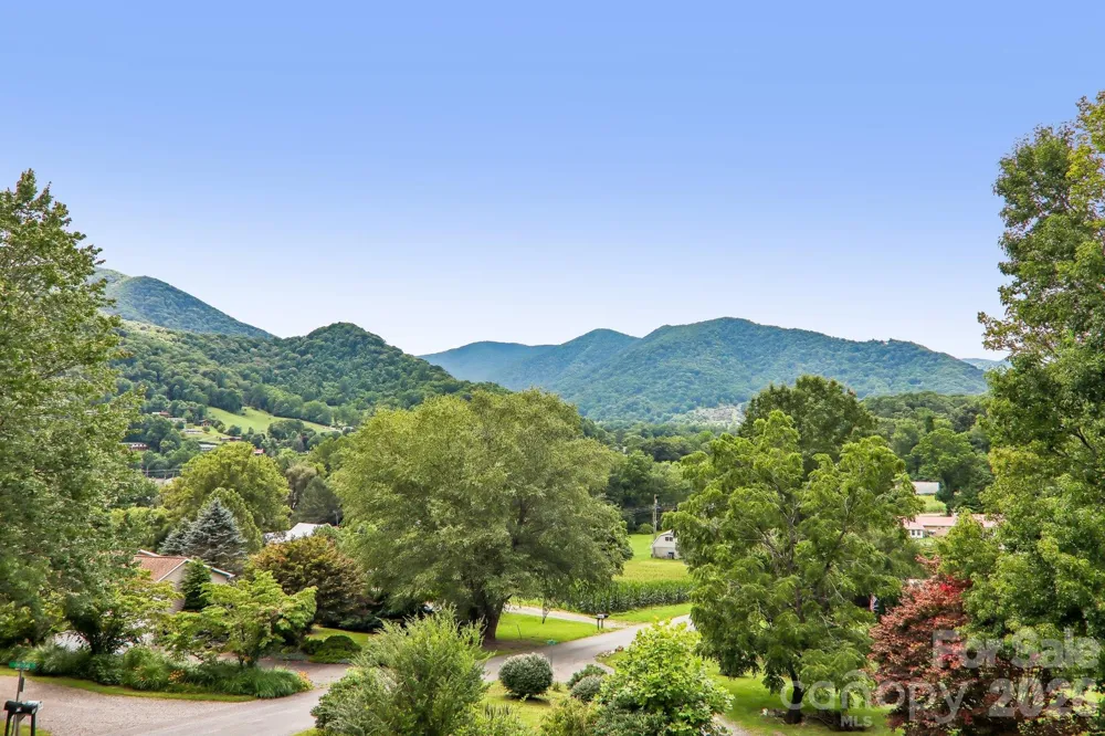 169 Highview Drive Maggie Valley, NC 28751