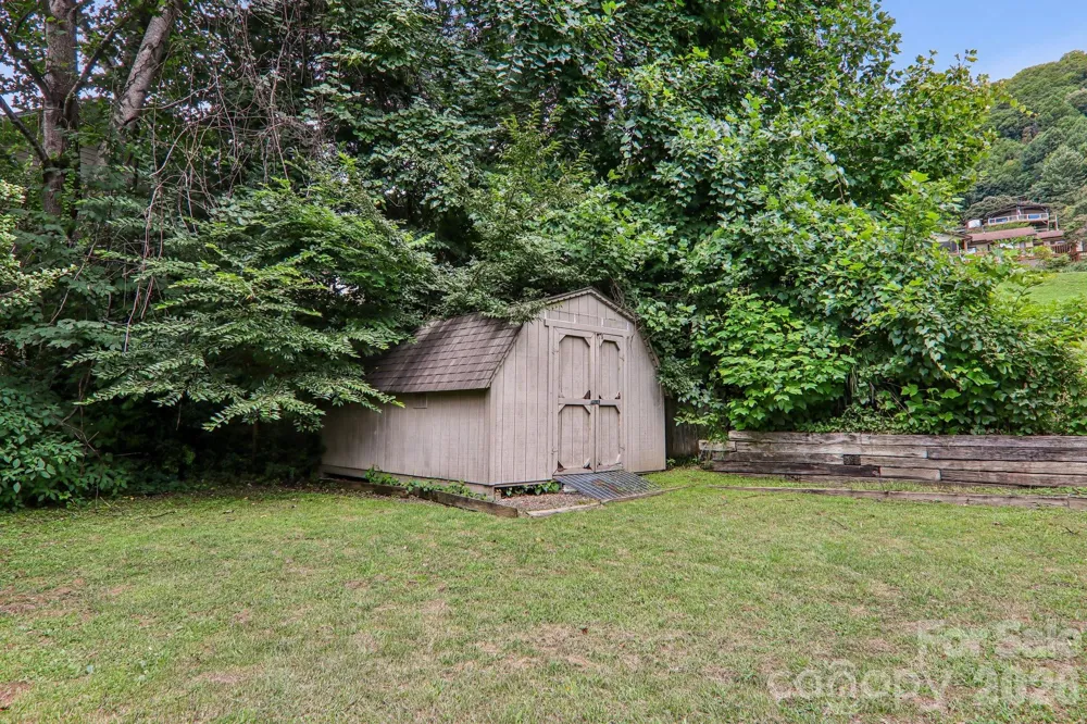 169 Highview Drive Maggie Valley, NC 28751