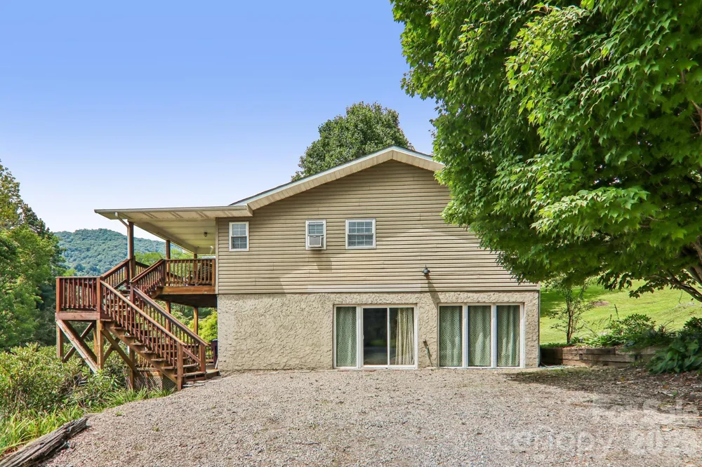 169 Highview Drive Maggie Valley, NC 28751