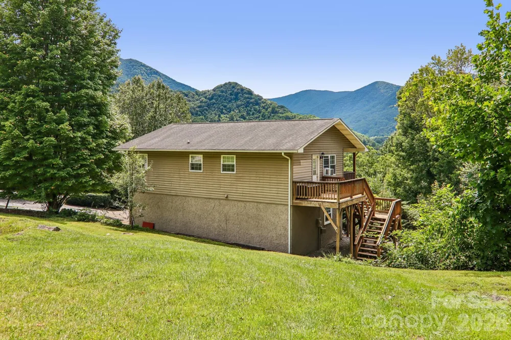 169 Highview Drive Maggie Valley, NC 28751