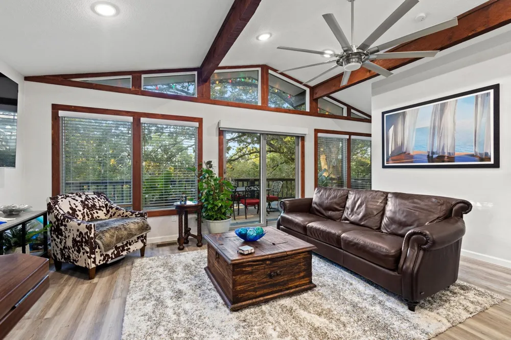 207 Wales Drive Pottsboro, TX 75076