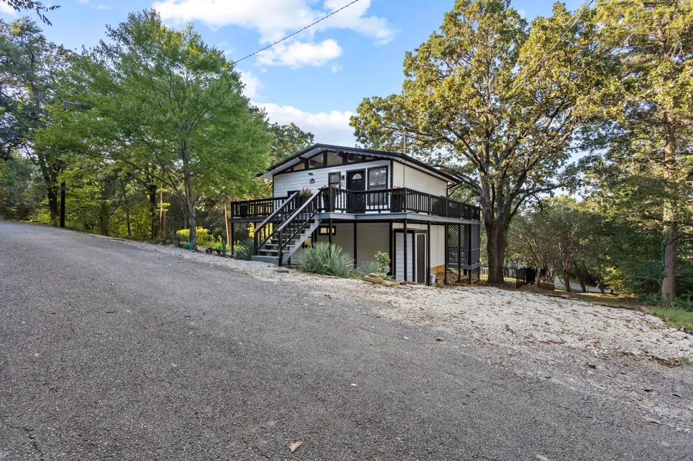 207 Wales Drive Pottsboro, TX 75076