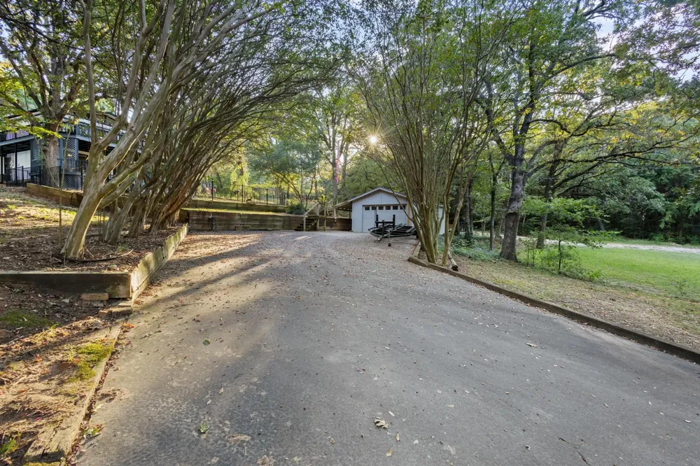 207 Wales Drive Pottsboro, TX 75076