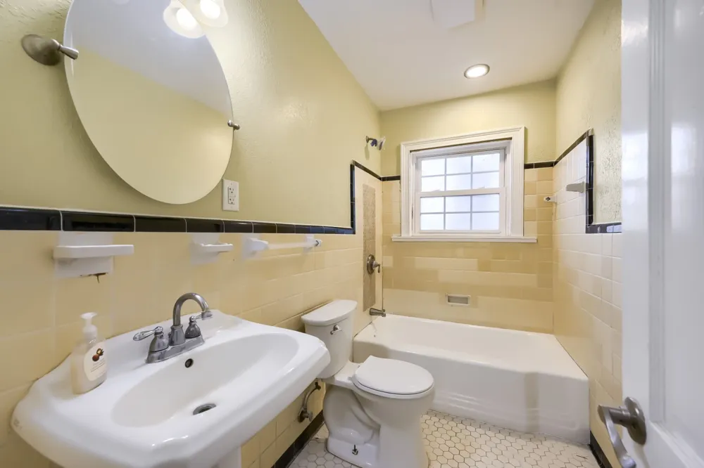 5108 Parkland Avenue Dallas, TX 75235
