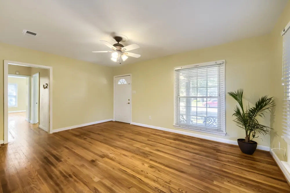 5108 Parkland Avenue Dallas, TX 75235
