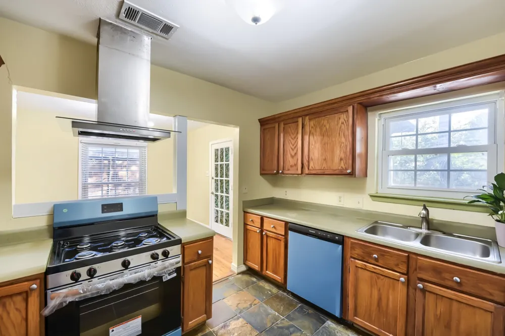 5108 Parkland Avenue Dallas, TX 75235