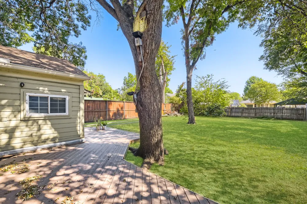 5108 Parkland Avenue Dallas, TX 75235