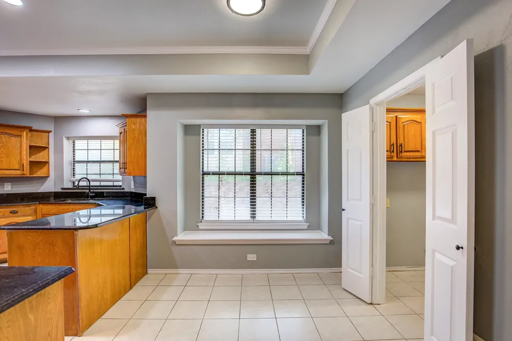 3914 Meadow Drive Grapevine, TX 76051