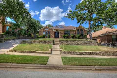 3914 Meadow Drive
