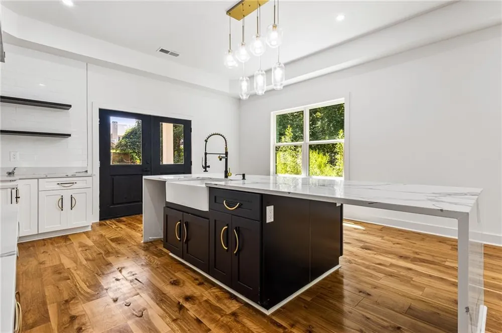 6465 Yacht Club Road Flowery Branch, GA 30542