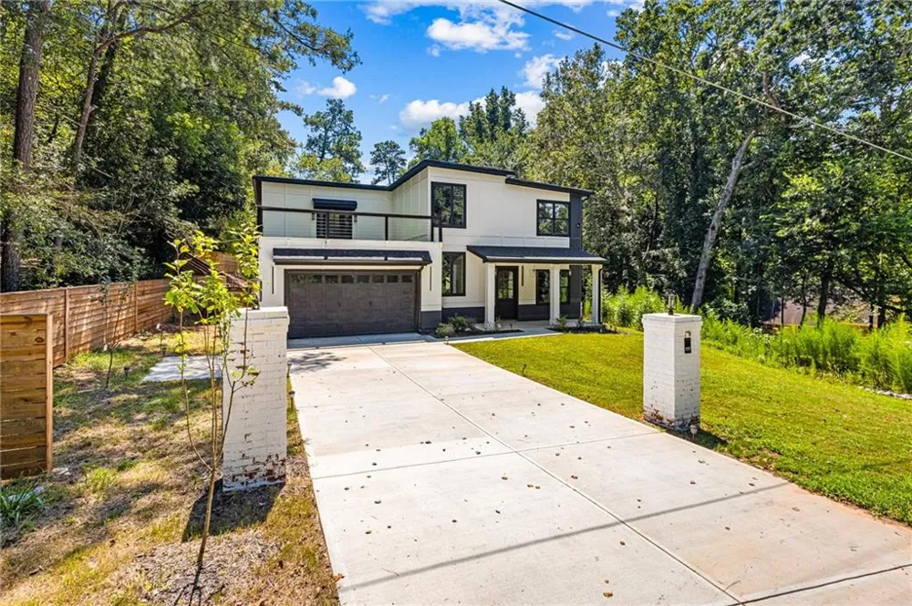 6465 Yacht Club Road Flowery Branch, GA 30542
