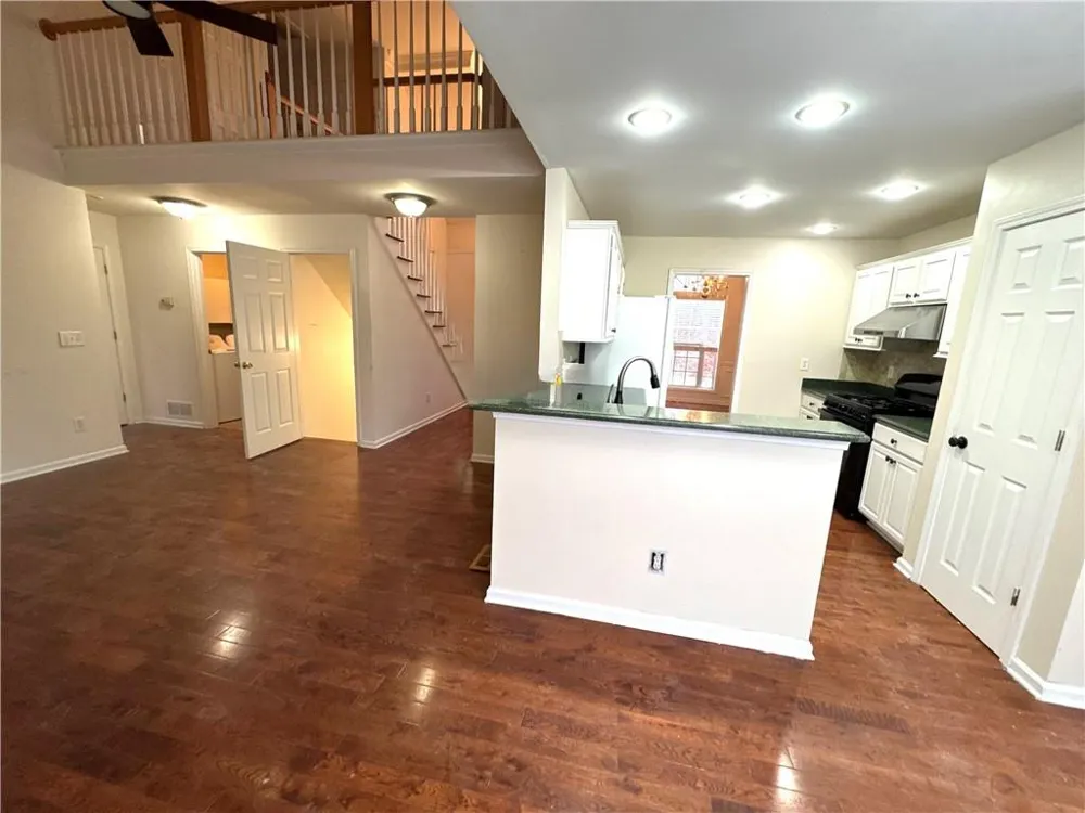 2128 CUMBERLAND CREEK Marietta, GA 30008