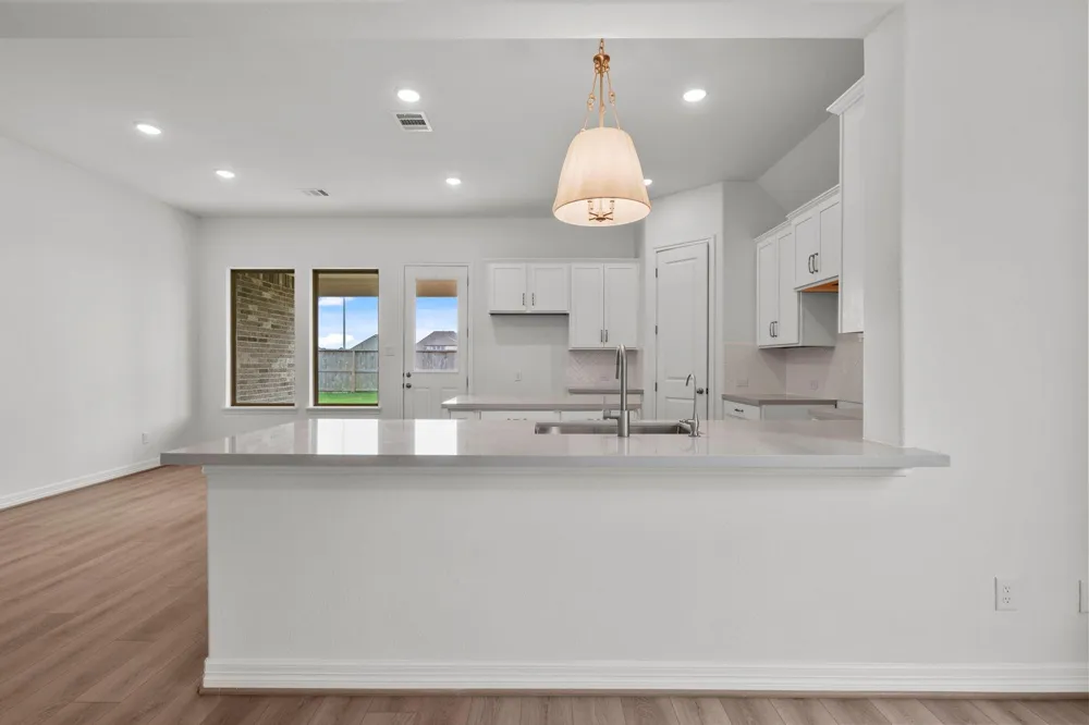 14822 Mission Avenue Mont Belvieu, TX 77523
