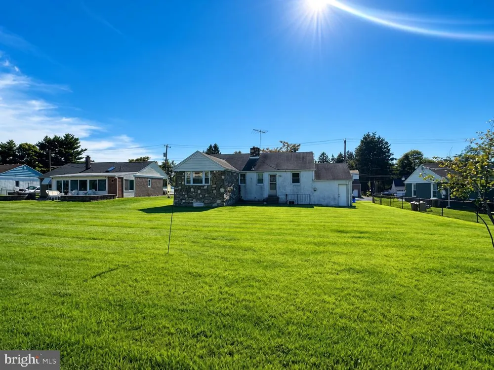 1111 WELSH ROAD Philadelphia, PA 19115