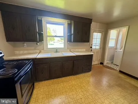1111 WELSH ROAD Philadelphia, PA 19115