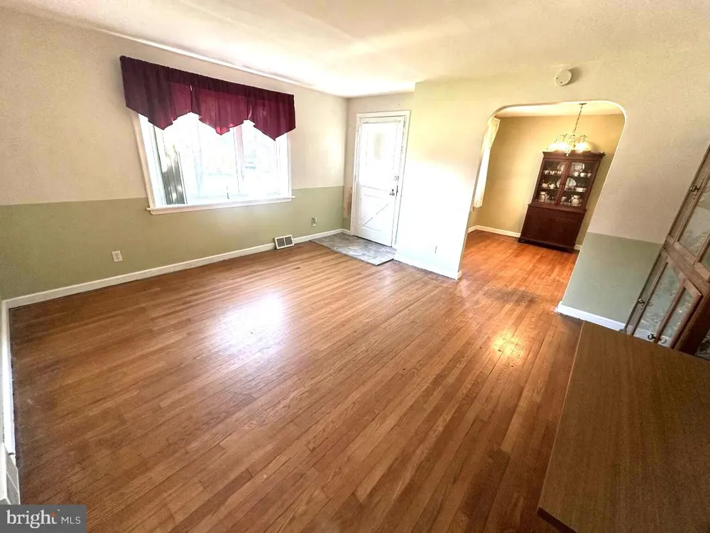 1111 WELSH ROAD Philadelphia, PA 19115