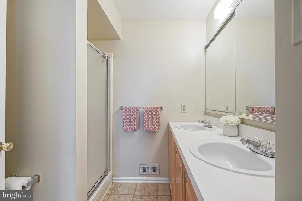 7503 JUNIPER LANE Palmyra, NJ 08065