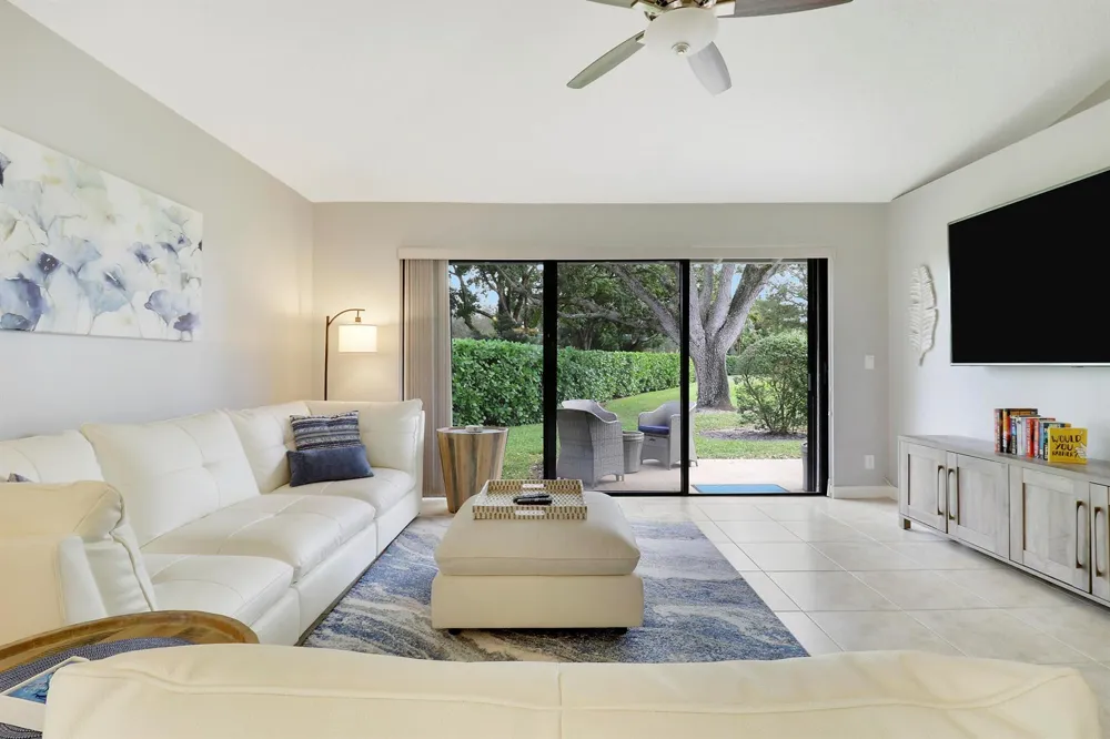 109 CLUB DRIVE Palm Beach Gardens, FL 33418