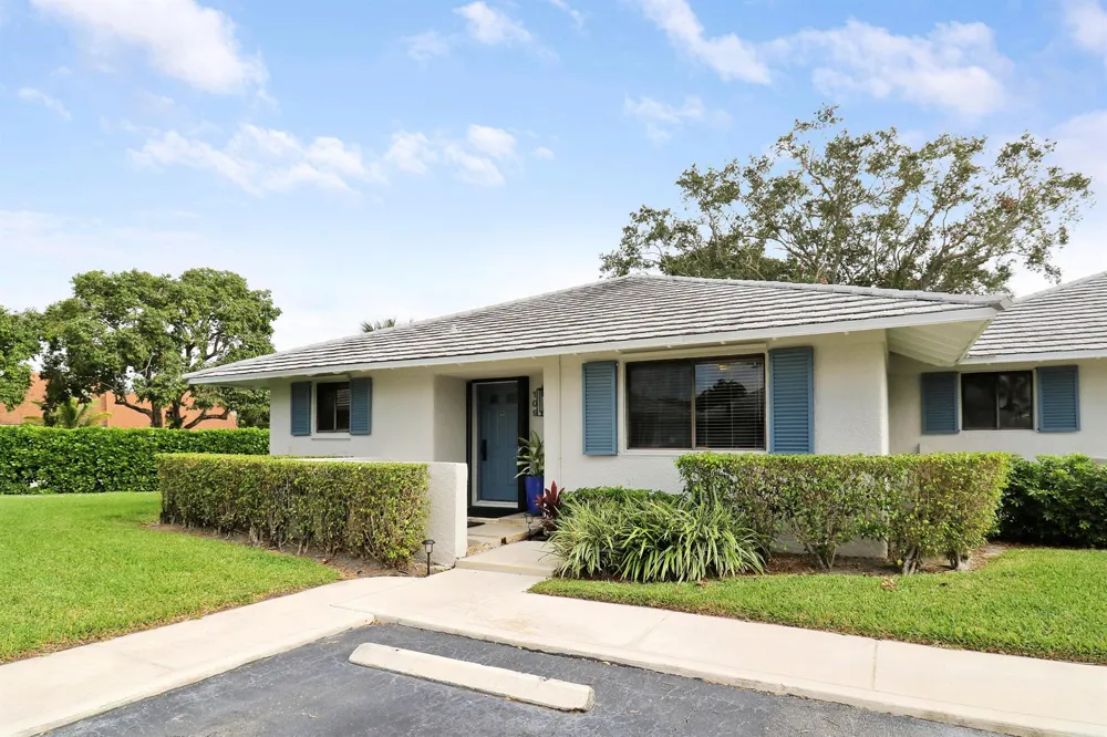 109 CLUB DRIVE Palm Beach Gardens, FL 33418