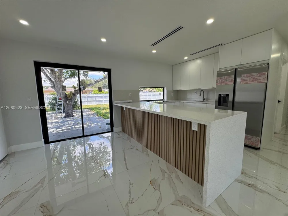 2251 NW 193rd Ter Miami Gardens, FL 33056