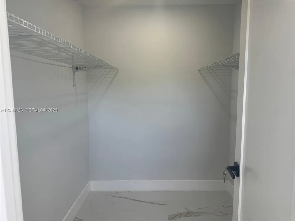 2251 NW 193rd Ter Miami Gardens, FL 33056
