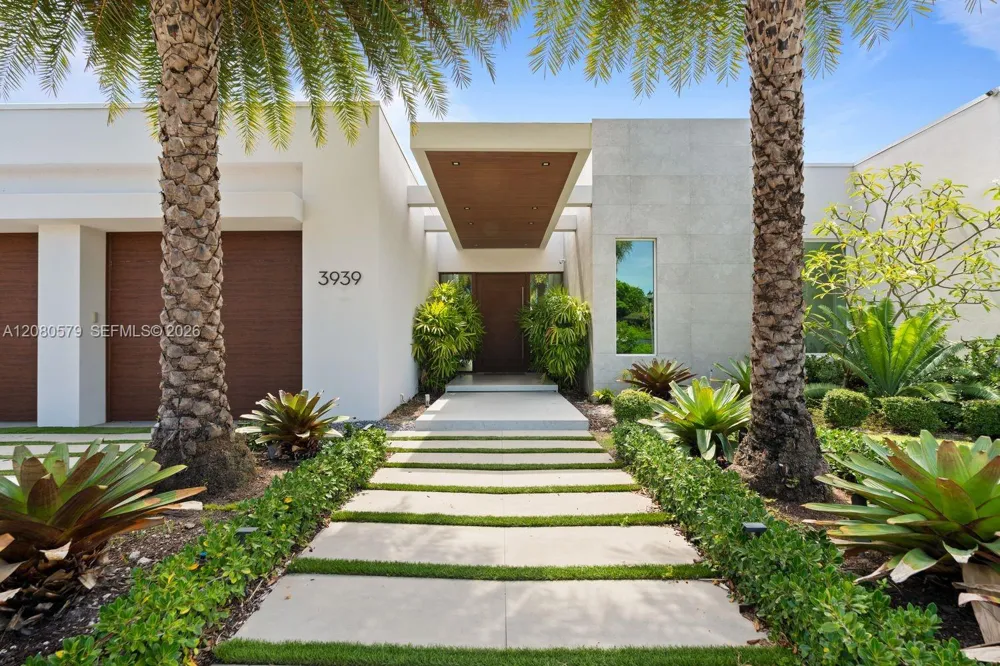 3939 Country Club Ln Fort Lauderdale, FL 33308