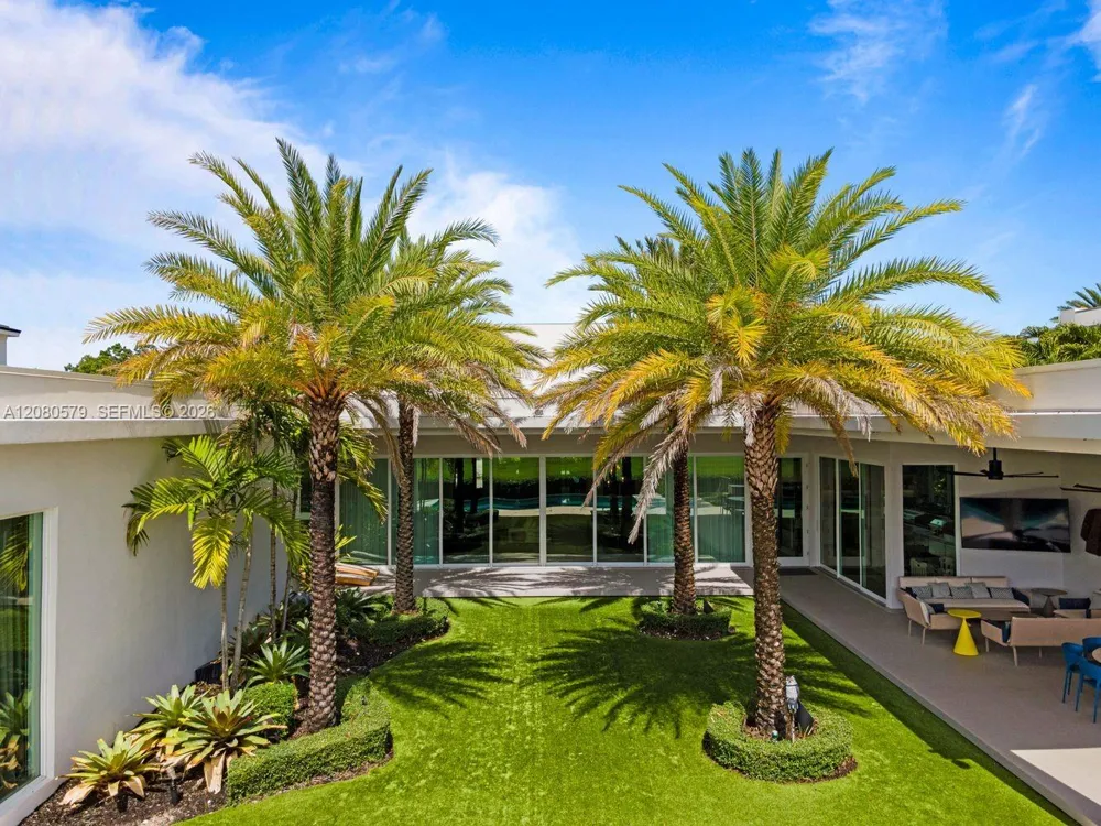 3939 Country Club Ln Fort Lauderdale, FL 33308