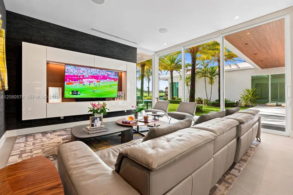 3939 Country Club Ln Fort Lauderdale, FL 33308