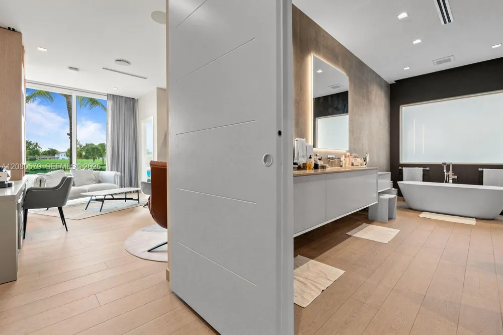 3939 Country Club Ln Fort Lauderdale, FL 33308