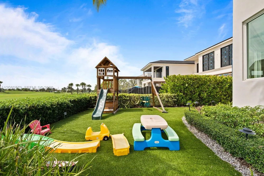 3939 Country Club Ln Fort Lauderdale, FL 33308