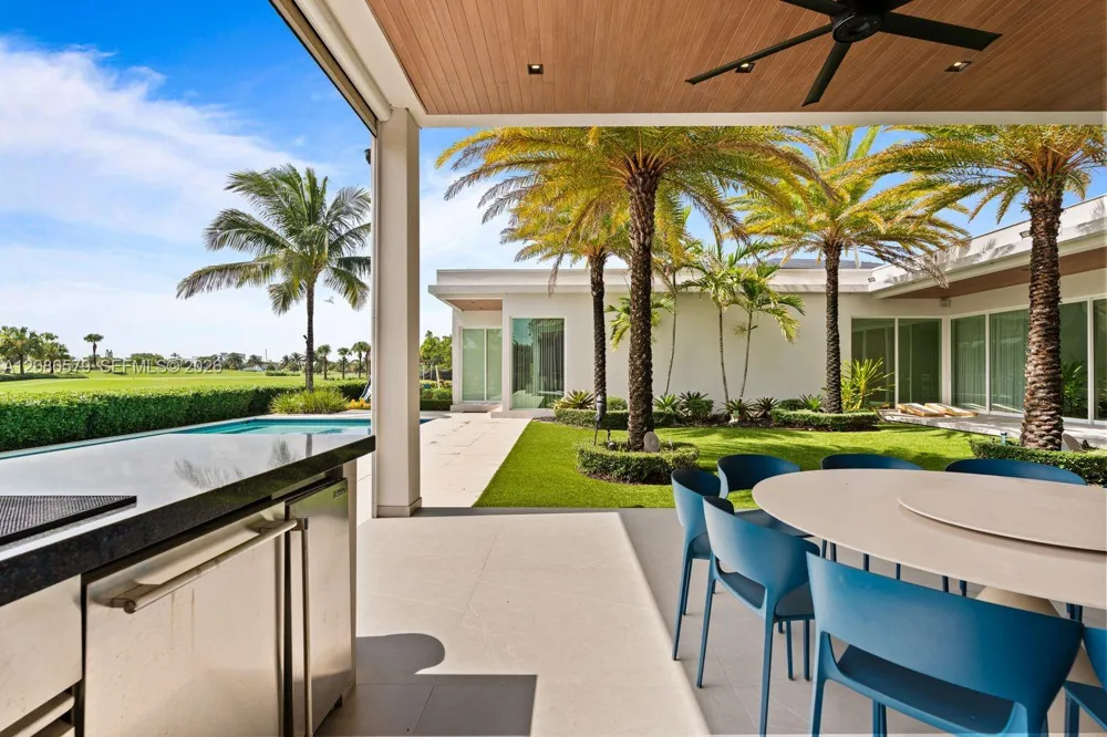 3939 Country Club Ln Fort Lauderdale, FL 33308