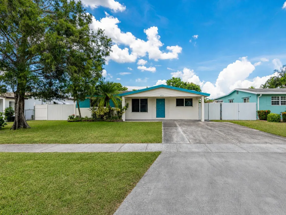 4521 SW 42ND TERRACE Dania Beach, FL 33314