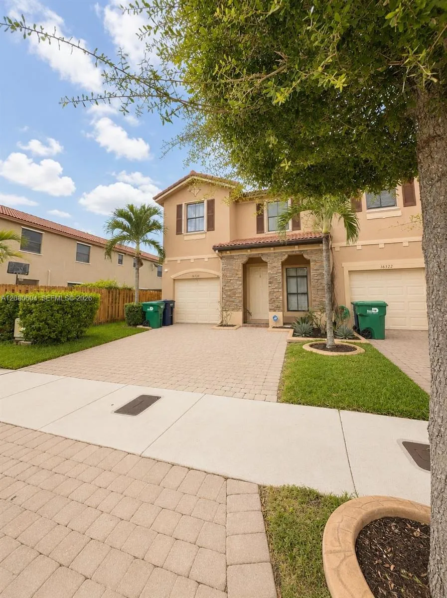 16320 SW 71st Ter #16320 Miami, FL 33193