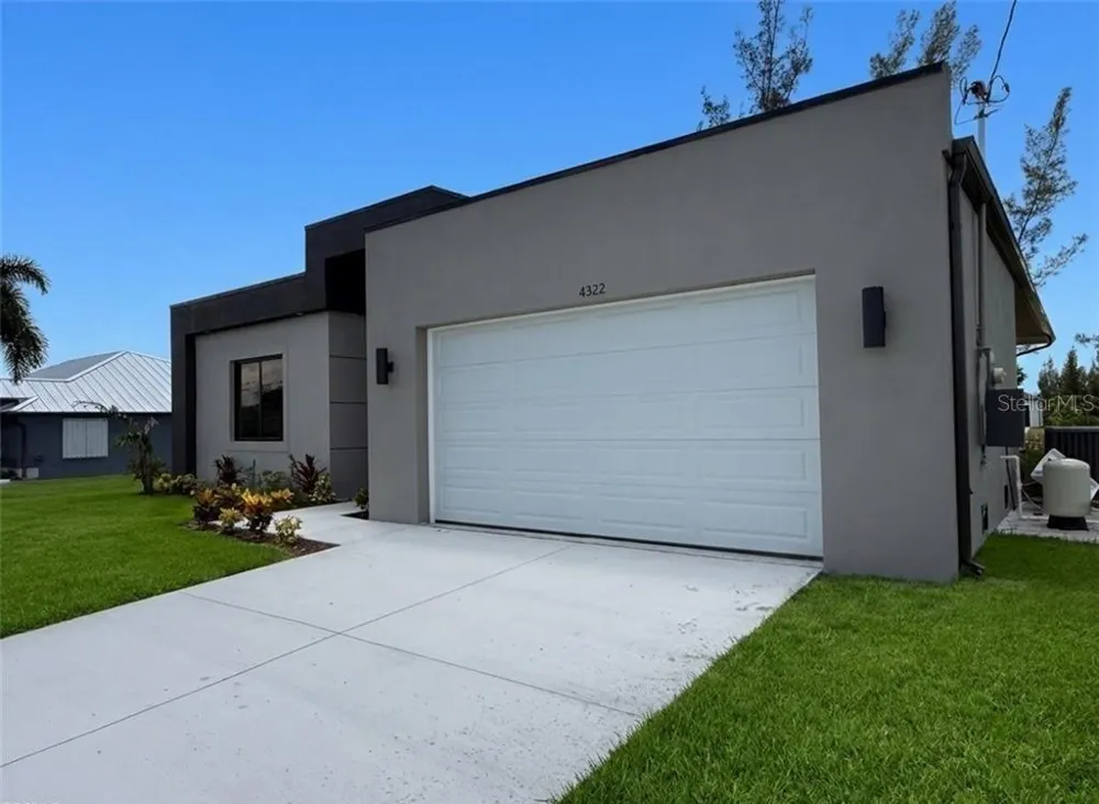 4322 KISMET PARKWAY W Cape Coral, FL 33993