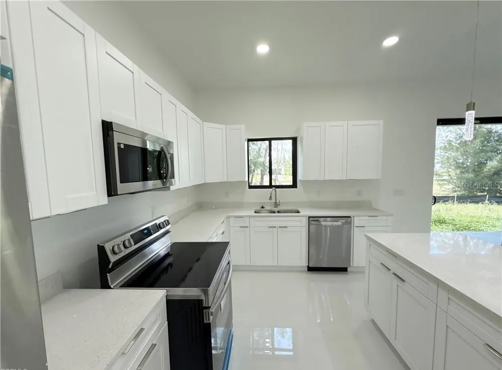 4322 KISMET PARKWAY W Cape Coral, FL 33993