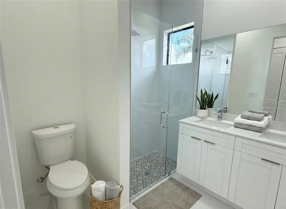 4322 KISMET PARKWAY W Cape Coral, FL 33993