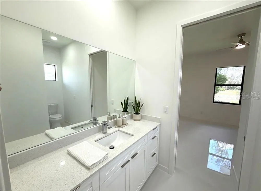4322 KISMET PARKWAY W Cape Coral, FL 33993