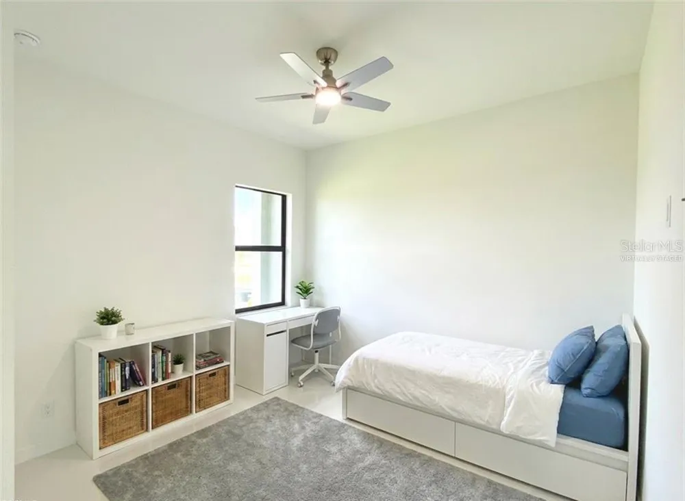 4322 KISMET PARKWAY W Cape Coral, FL 33993